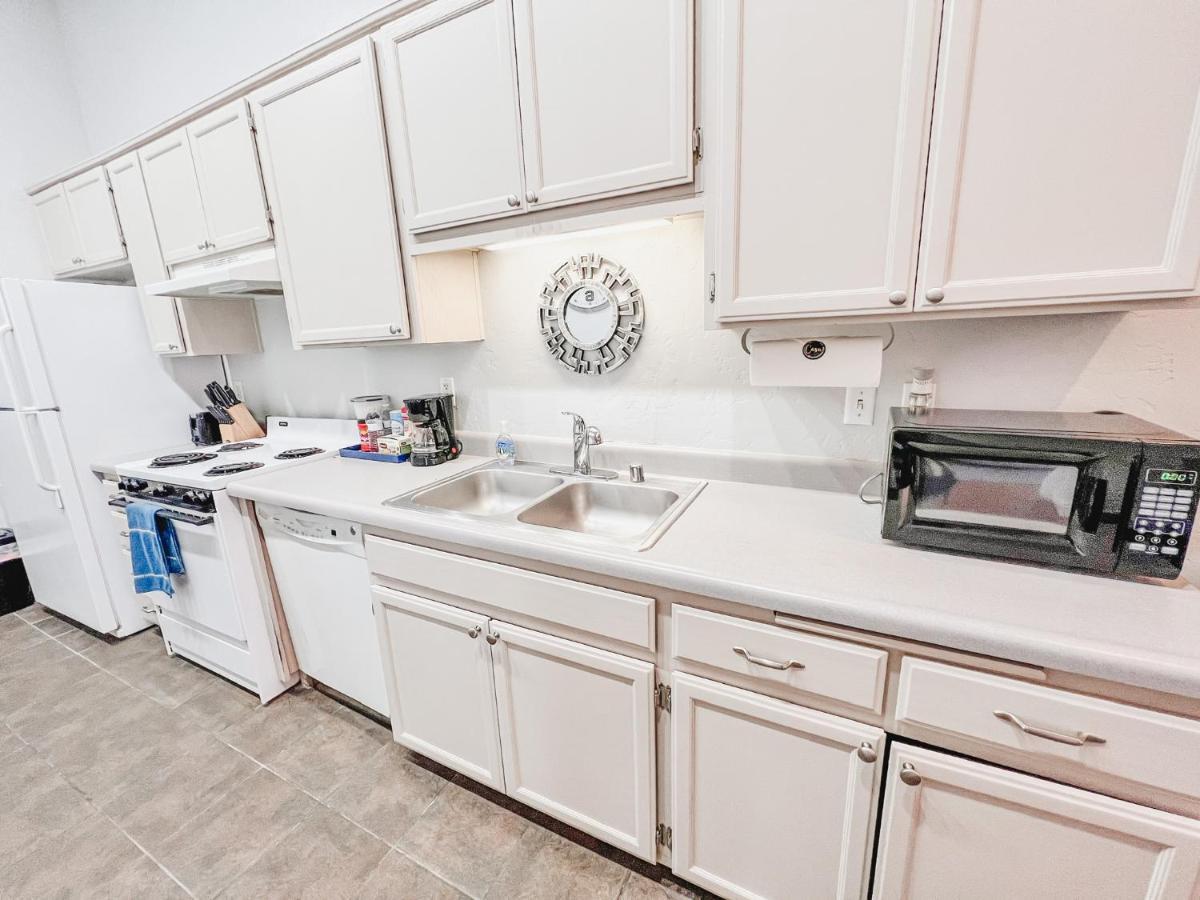 Gaslamp 2Bdrm - W Parking & 4 Beds #404 Hotel Сан Диего Екстериор снимка