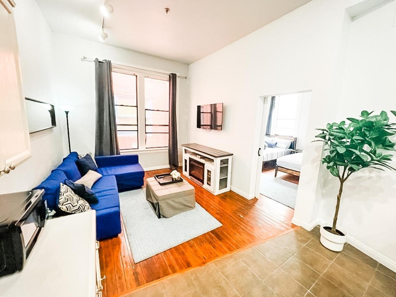 Gaslamp 2Bdrm - W Parking & 4 Beds #404 Hotel Сан Диего Екстериор снимка